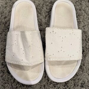 Hey Dude white Slides